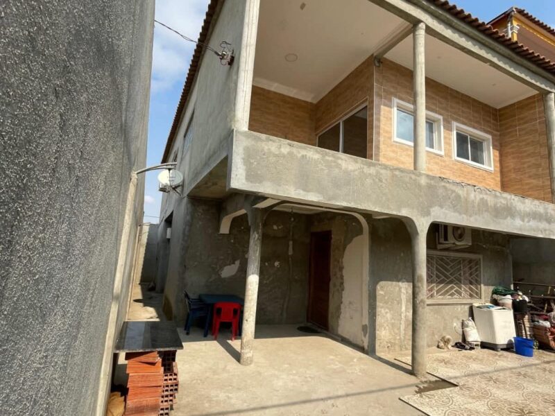 CASA A VENDA 1°ADAR T5