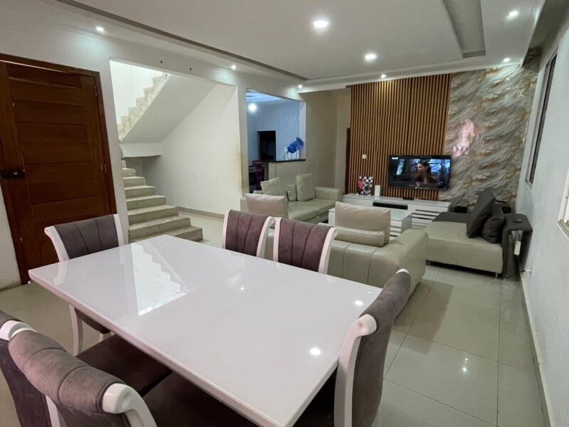 CASA A VENDA 1°ADAR T5