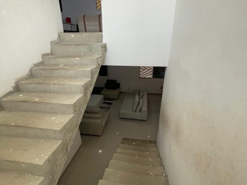 CASA A VENDA 1°ADAR T5