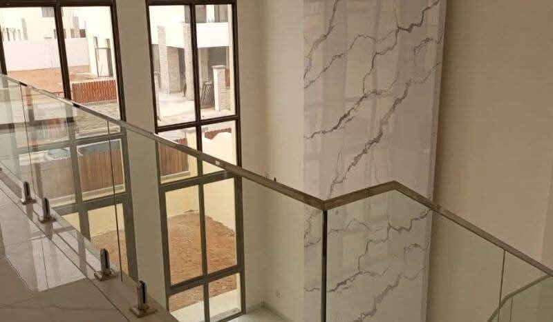 Arrendar: Vivenda V4 semi mobíliado no condomínio Kuditemo - Patriota